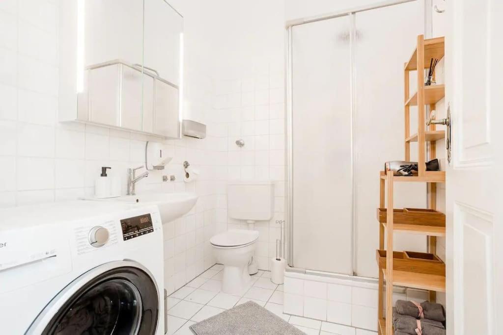 Newly Furnished Apartment For Up To 6 People Berlin Exterior foto