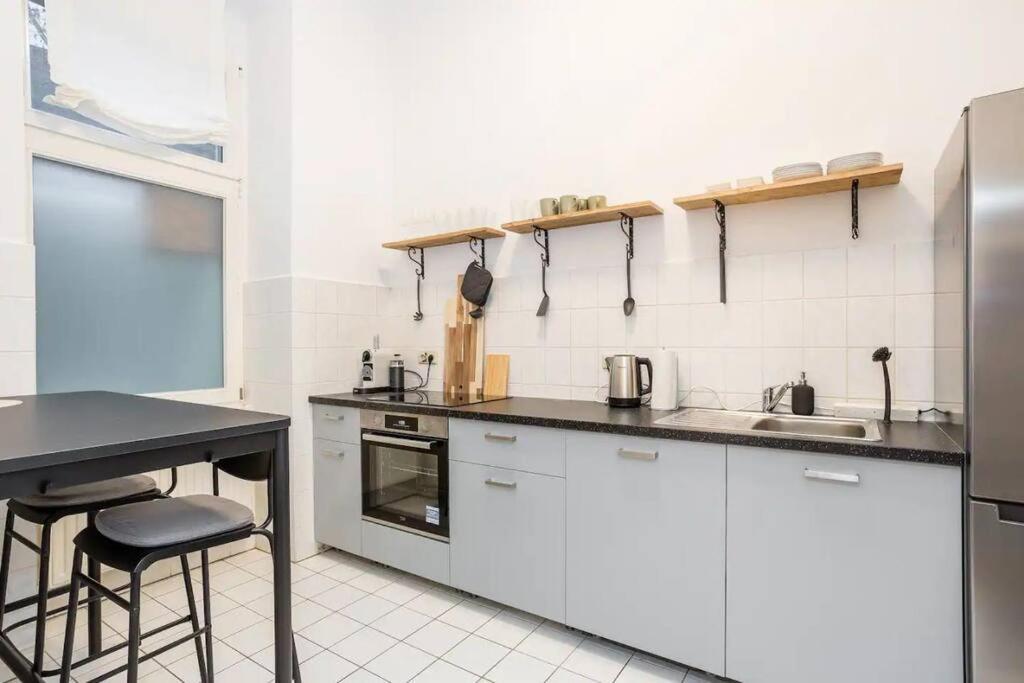 Newly Furnished Apartment For Up To 6 People Berlin Exterior foto